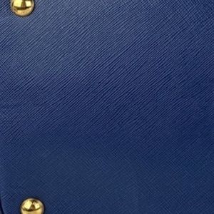 Prada 💯 Authentic